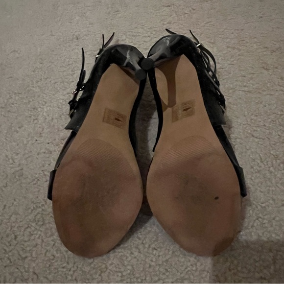 🔥♥️ Black BEBE Croc Embossed Sandals with Patent Leather Straps - Picture 12 of 12